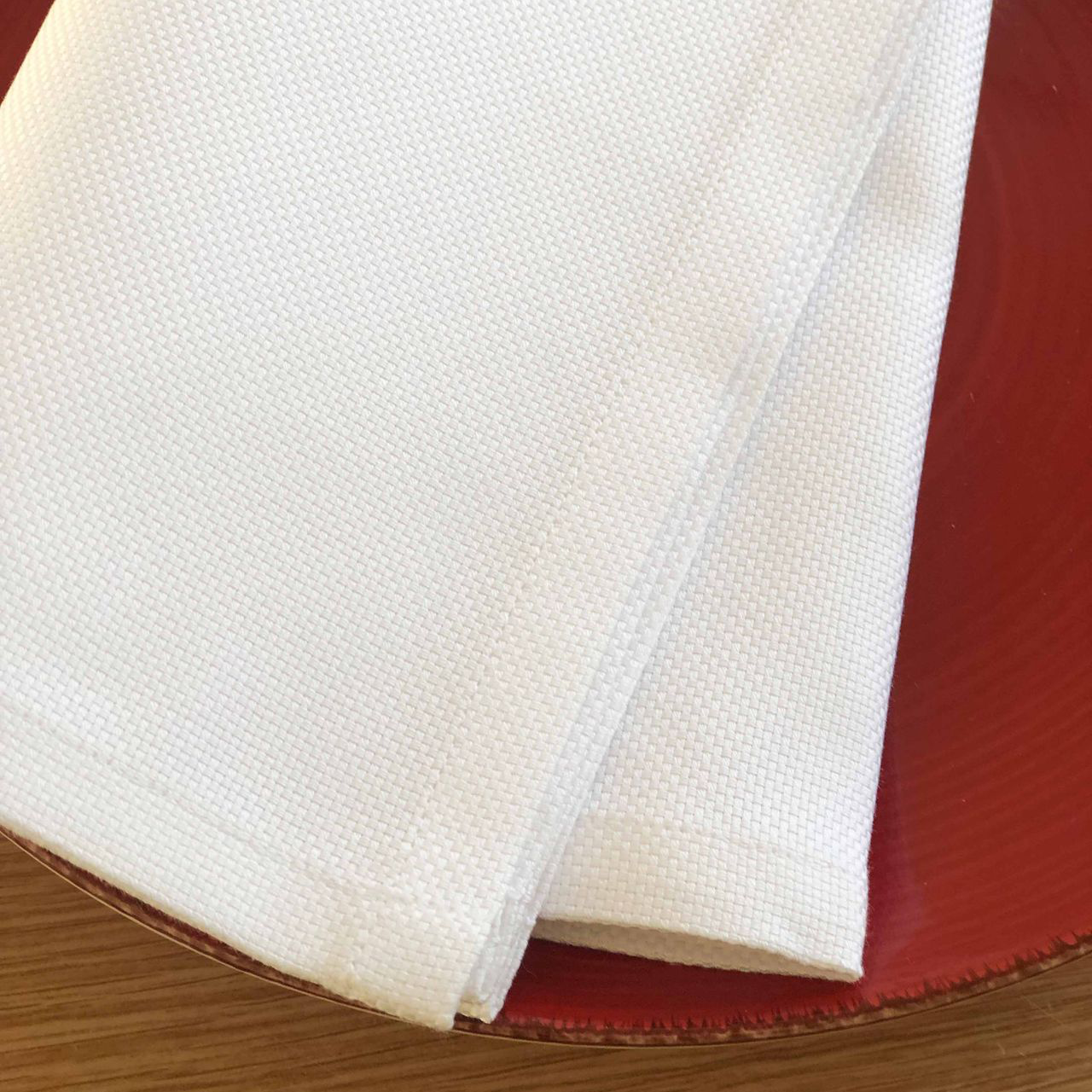 Gastro-Servietten-uni-weiss-korbgeflecht-detail